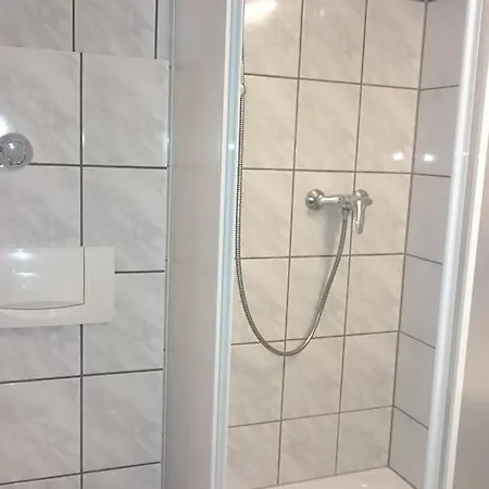 Gastehaus Bismarck Inn 2*
