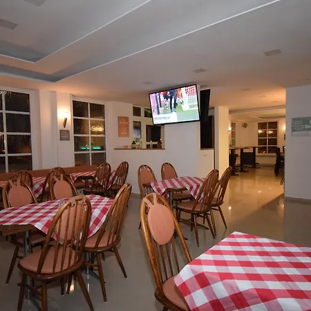 Gastehaus Bismarck Inn 2*